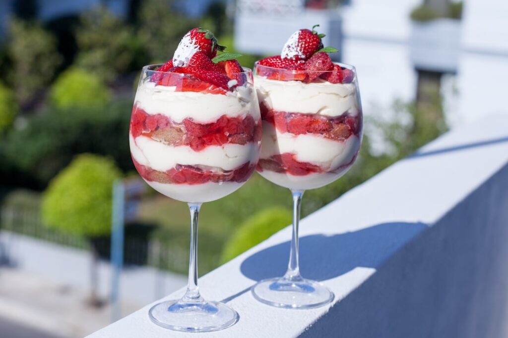 tiramisu z truskawkami